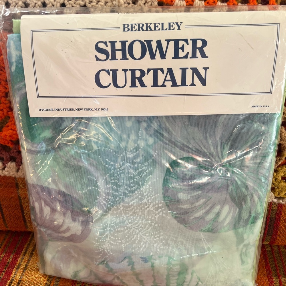 Vintage Berkeley Shells Green and White Shower Curtain